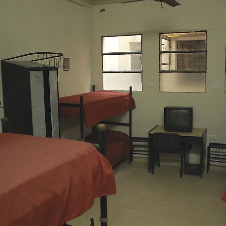 Hostal El Tucu Tucuc San Miguel de Tucuman Bagian luar foto